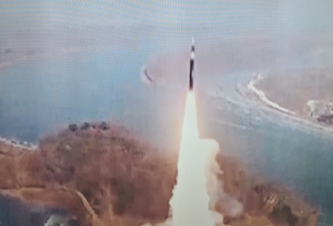 22일 "우리 군은 오늘 오전 8시 10분께 북한 황해북도 중화 일대에서 동북 방향으로 발사된 단거리 탄도미사일 【연합뉴스TV캡쳐】