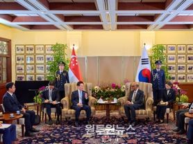 이재명 , 싱가포르 대통령 면담