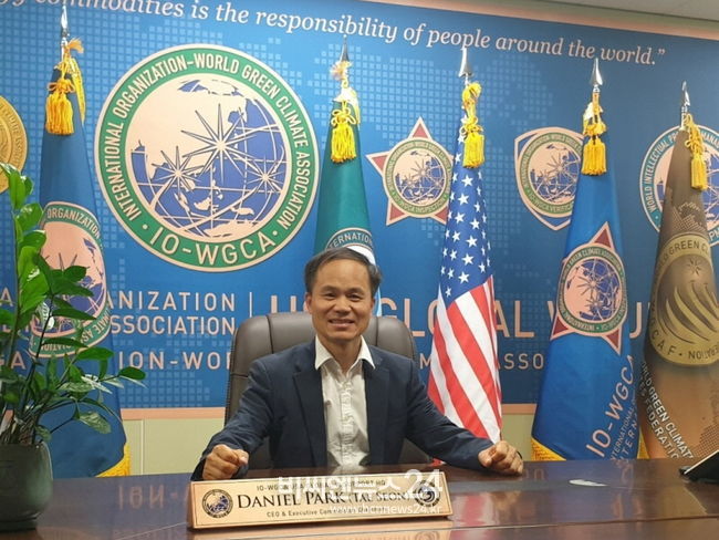 미국 세계본부 IOWGCA의 대표(타코마 신호드림치과 박태선 원장)는 국제적인 사회공헌활동에 적극 동참하고 있다.