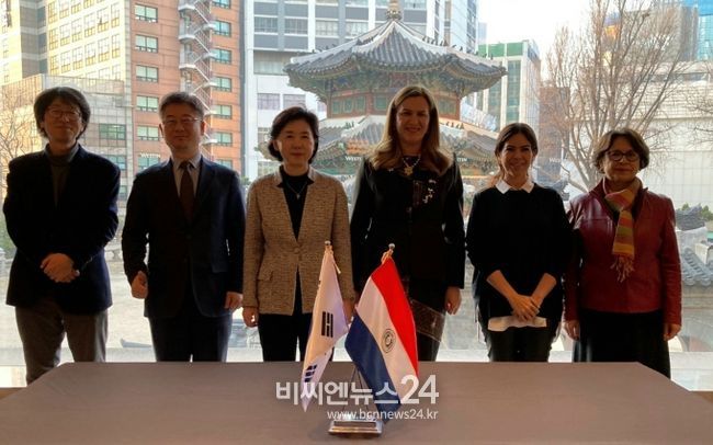 질병관리청장, 파라과이 공중보건사회복지부 장관과 양자 회의