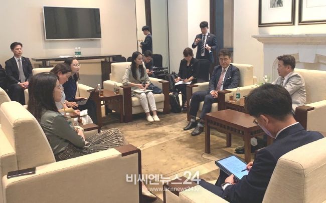 중국 언론 오영훈 제주도지사 집중 보도…제주 홍보 효과 톡톡