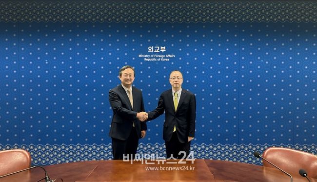 일본 후나코시 외무심의관 면담