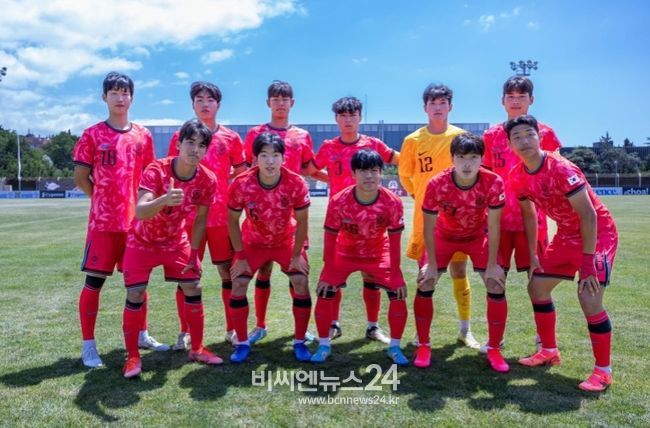 사우디아라비아와의 경기에 선발 출전한 U-21 선발팀 11명의 모습.