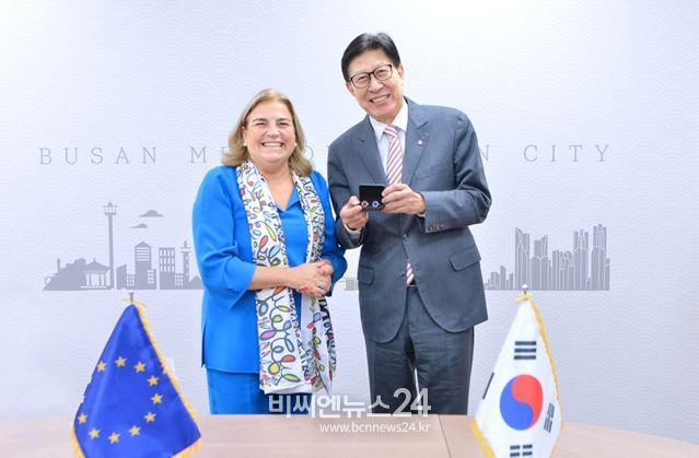 박형준 부산시장, 주한 유럽연합(EU)대사 접견
