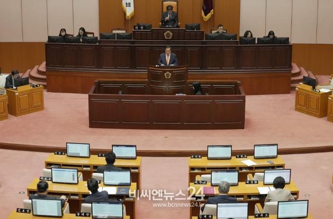 하윤수 교육감 22일 시의회 정례회 2차 본회의 참석