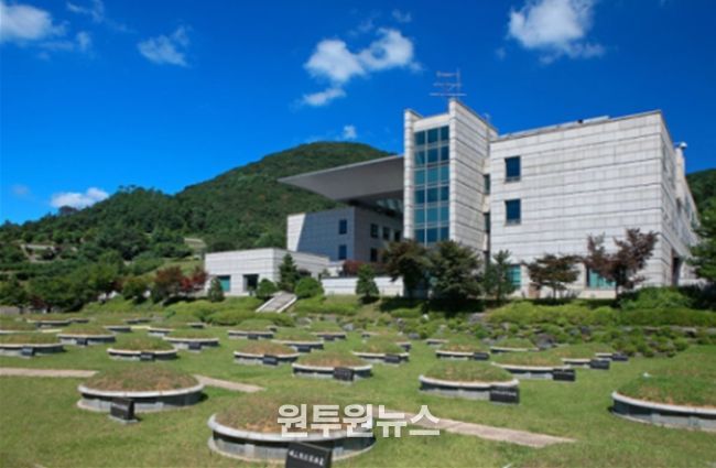 용미 2묘지 전경