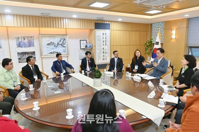 과테말라 선도교원 연수단 초청.