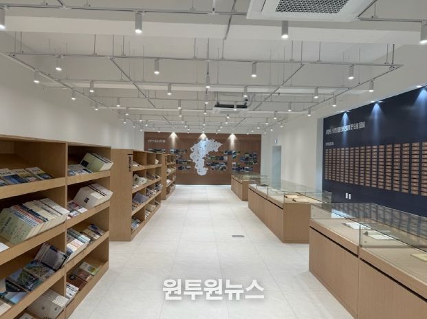 ‘충북문학관 팝업전시‘ 개막