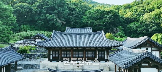 설봉서원, 오현(五賢)을 기리는 추향제 봉행