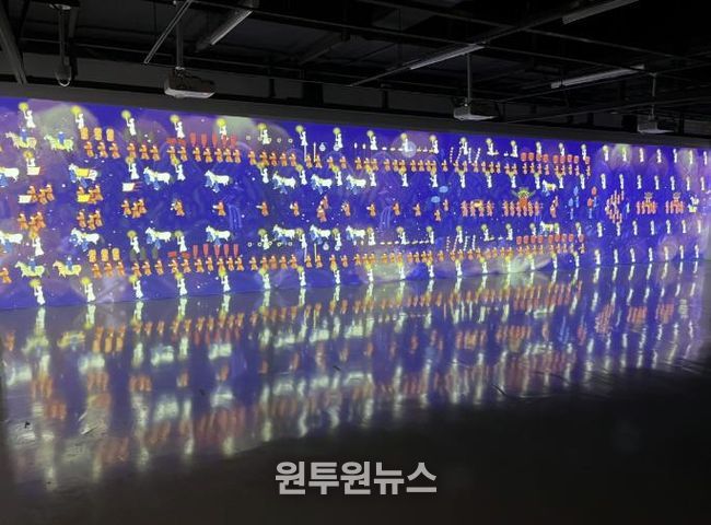 조선 제8대 왕 예종의 장례 행렬을 미디어아트로 복원한 ‘서오릉, 왕의 길’