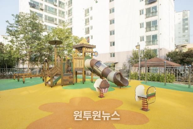 신월5동 쉼터공원 어린이 놀이시설 전경 모습