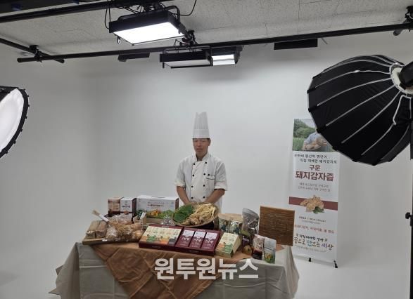 금산군 라이브커머스 방송실 교육 및 리허설 모습