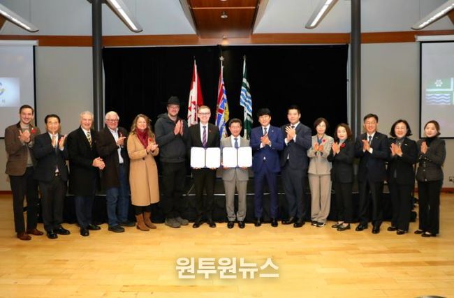 광양시, 북미 지역 첫 우호도시 체결…국제교류 네트워크 외연 확장 - 철강항만과(우호도시 협약 체결 단체사진)