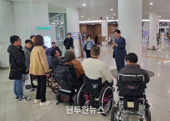 이선구 의원, 복지예산 축소 문제 현장과 논의