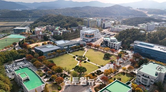 한국기술교육대학교가 6일(목) 교내 다산홀에서 ESG 선도대학 비전 선포식을 개최했다
