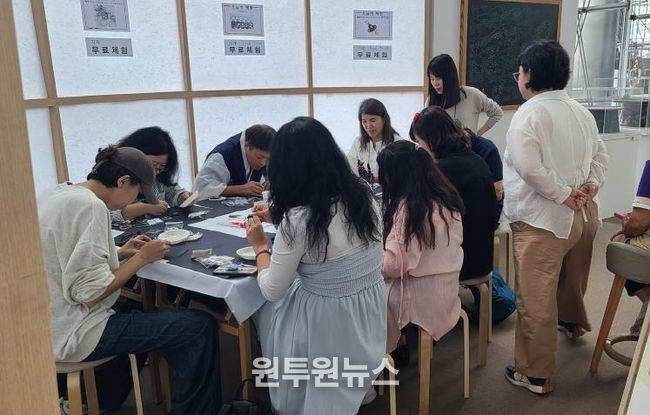 옻칠공예 체험 행사 사진