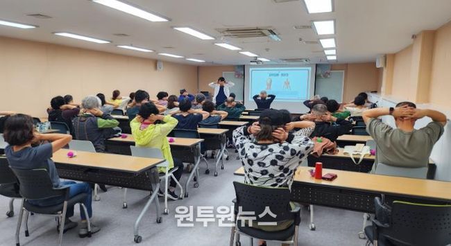 창원시 마산회원도서관,‘같이 걷는 책길 도서관’