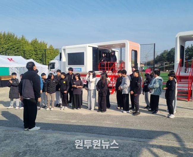 이동형 인공지능(AI) 체험교육 및 성과보고회 사진