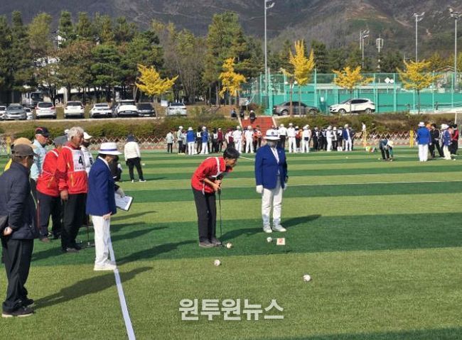 7일 밀양종합운동장 보조경기장에서 열린 제24회 밀양시장기 생활체육 경남게이트볼대회