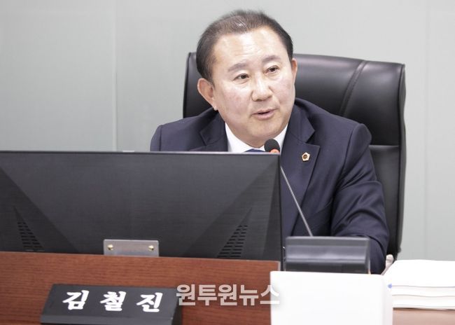 경기도의회 미래과학협력위원회 소속 김철진 의원(더불어민주당, 안산7)