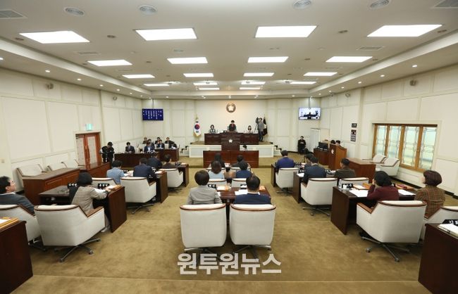 대구 수성구의회는 11일 제273회 제2차 정례회 제1차 본회의를 시작으로 39일간의 의사일정에 돌입한다.