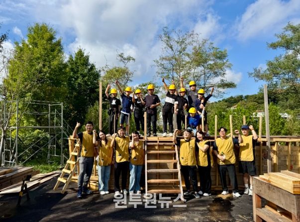 바닷가 나무 보물섬 보물선