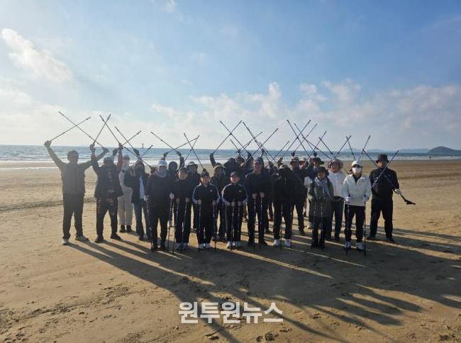 충청남도태안교육지원청태안도서관, 지역 생태와 함께하는 ‘노르딕 워킹 체험’ 성료