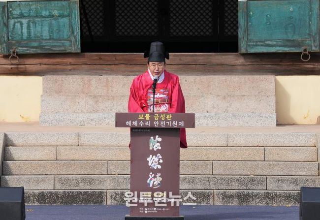 윤병태 시장이 안전기원제에 참석해 기념사를 하고 있다.(사진 제공-나주시)