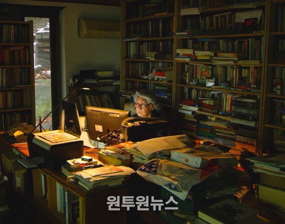 기이한 생각의 바다에서