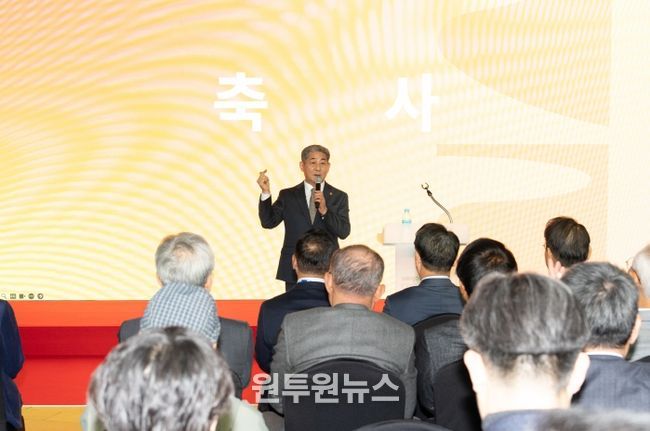 인천시의회 정해권 의장, ‘인천아트쇼 2025’ 참석