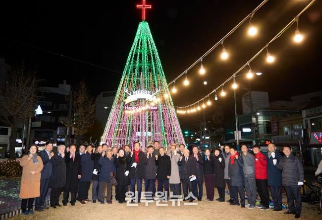 통영시, 크리스마스 성탄트리 점등식 개최