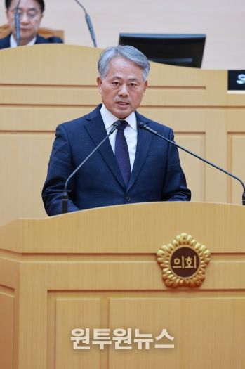 박성재 전남도의원이 제4차 본회의(9일)에서 제안설명을 하고 있다.