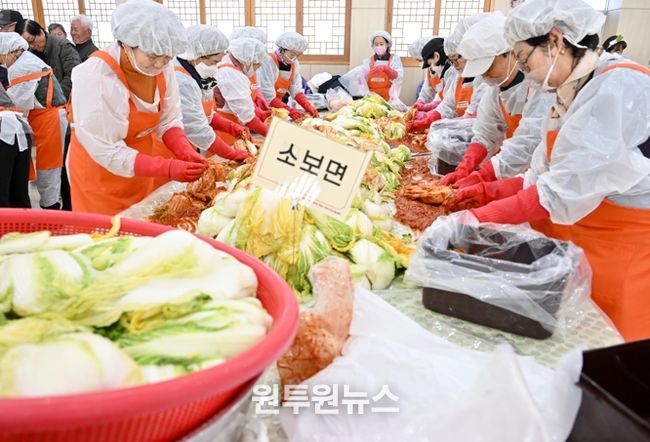 군위군,‘따뜻한 손길 행복한 밥상’김장나눔 성황리 개최