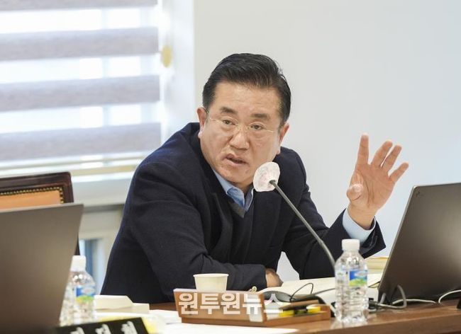 이용준 서대문구의회 의원(국민의힘, 홍제3동, 홍은1·2동)은 신촌 핵심 문화시설인 ‘신촌문화발전소’가 본래 기능을 상실한 문제를 강하게 지적, 신속한 대책 마련을 요구했다.