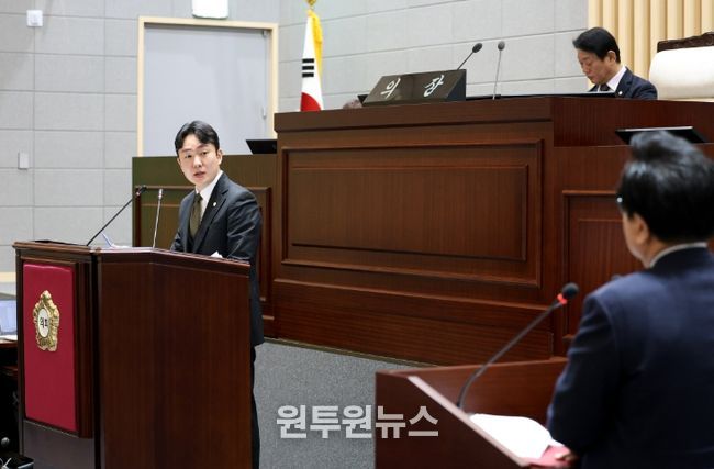 노성철의원 동작스타 예산낭비 10억 동작구청장 구정질의 지적