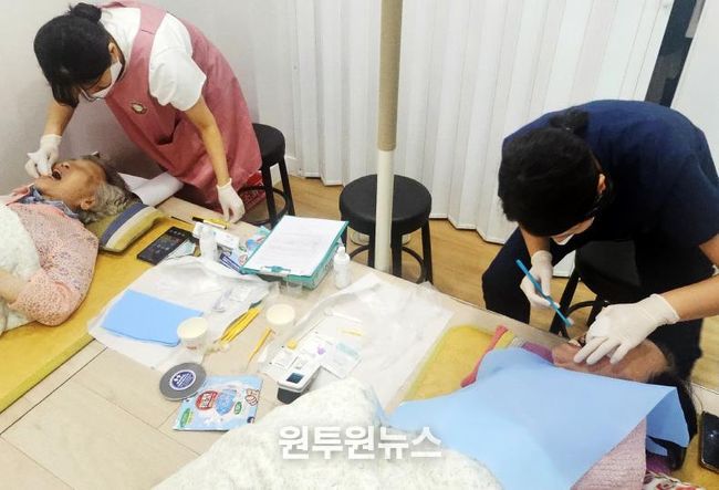 방문 구강진료 모습
