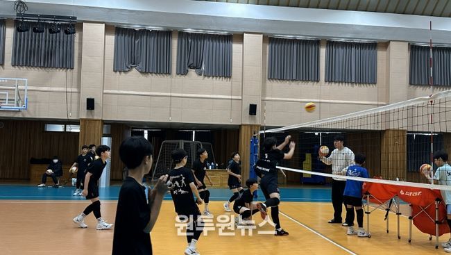 학교운동부 동계 강화 훈련 모습