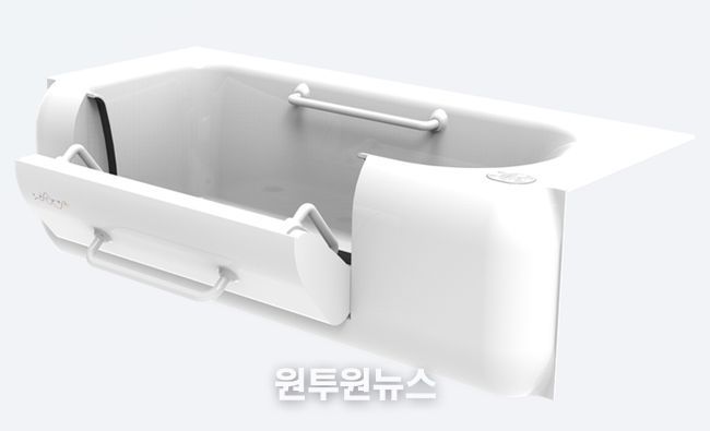 ‘고령자·장애인의 낙상 예방과 사용 안전성을 높인 EMS AI 헬스케어 바스’제품개발 목업 이미지