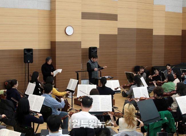 학생 오케스트라 지도교사 34명 대상, 지휘와 합주 중심 직무연수