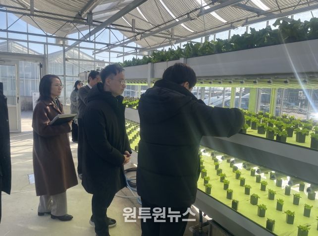 이복원 경제부지사, 농업회사법인 만나CEA㈜ 방문