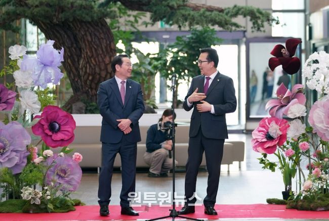 유시장 11일 구청 환대 속 연두방문…