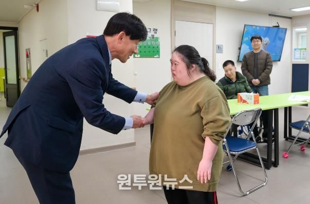 여주시 김광덕 부시장, 2026년 설 맞이 사회복지시설 위문 실시