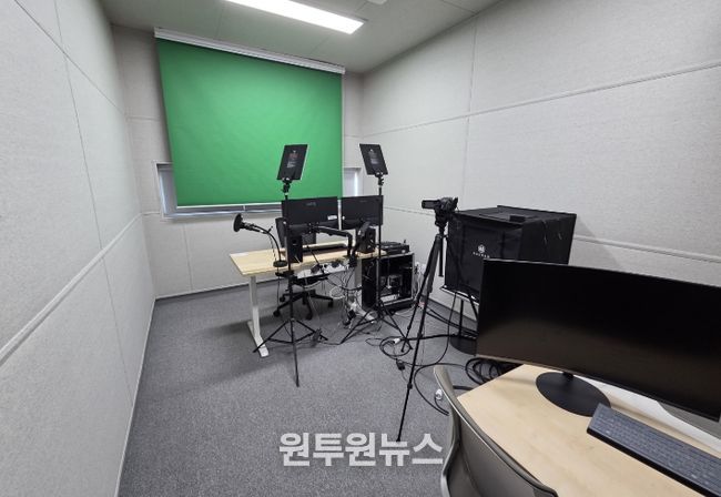 대전 서구 월평도서관 미디어 창작실 내부