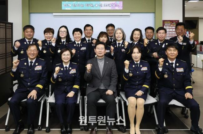 이상일 용인특례시장은 26일 의용소방연합회 임원단과 간담회를 진행했다