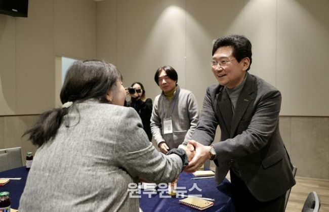 이상일 용인특례시장은 26일 주민자치 활성화를 위한 주민자치연합회 워크숍에 참석했다