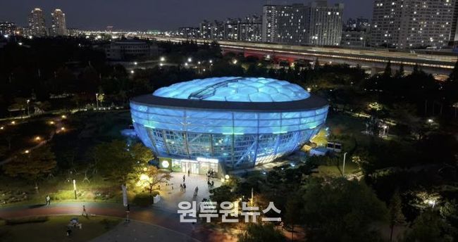 부천호수식물원 수피아 야간 전경