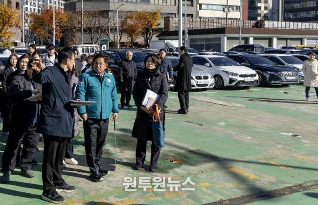 마포유수지 부지 점검에 나선 박강수 마포구청장