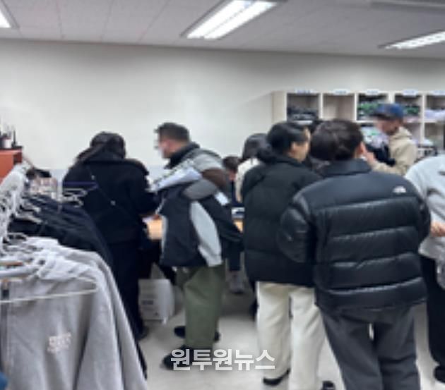 파주교육지원청, 2026년 파주교육지원청 교복은행 활기 속 운영 시작