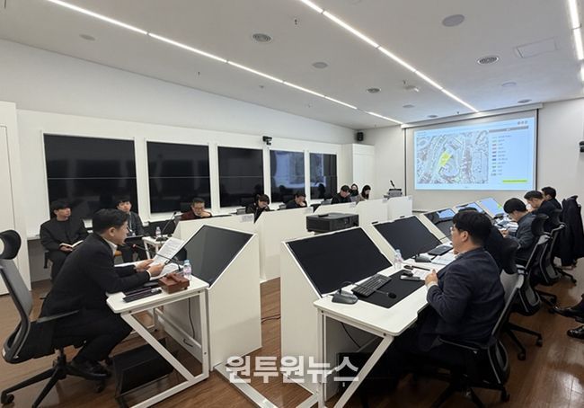 ('26.3.3.) 서울시 안전관리위원회 제1차 지역축제 소위원회에서 ‘BTS 2026 컴백쇼 @서울’의 안전관리계획(안)을 심의하고 있다.