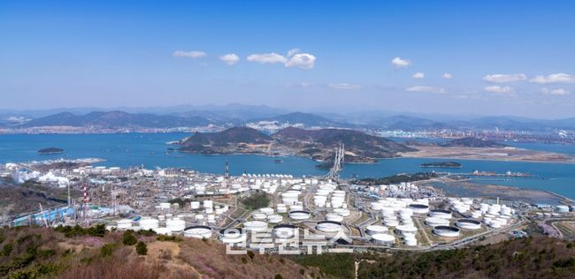 여수국가산단 전경